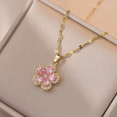 Colar Flor de Sakura Banhado a Ouro 18K